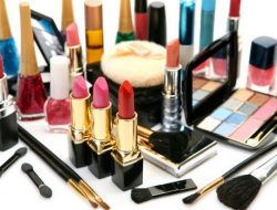 Tips Memilih Kosmetik Yang Tepat