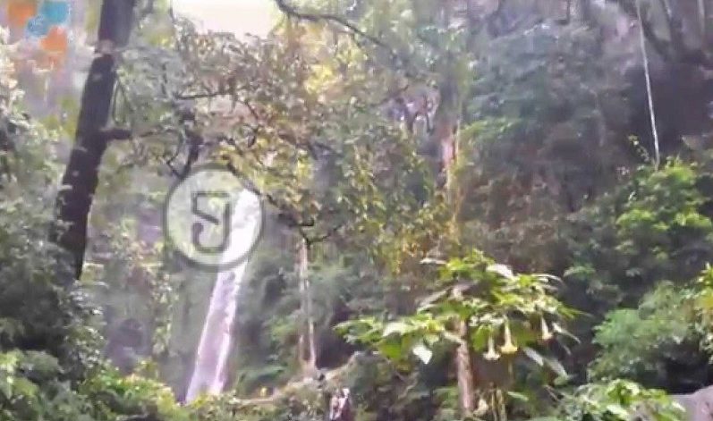 Wisata Air Terjun Kakek Bodo
