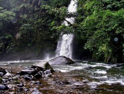 Wisata Alam Air Terjun Lematang Indah Pagar Alam