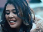 Lirik Lagu Karo Ula Merawa - Inka Maya Gurusinga